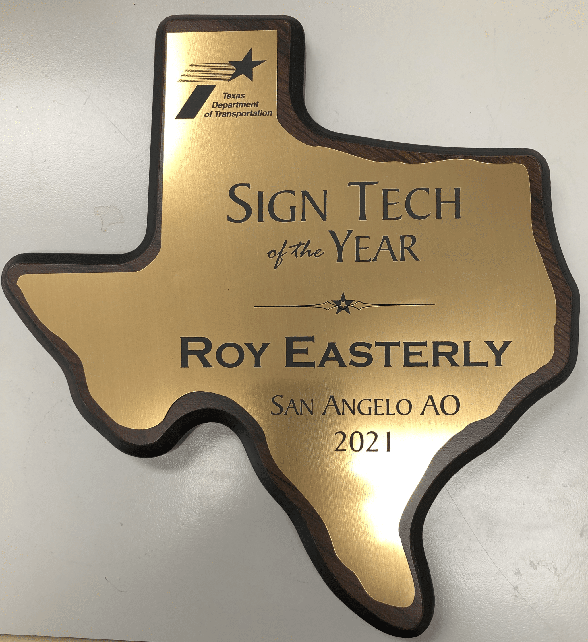 FAUXWOOD TEXAS PLAQUE WITH ENGRAVING PLATE